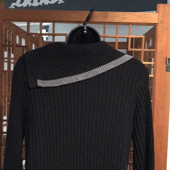 Studio One long gray and black sweater. Size XL. - Picture 6 of 9